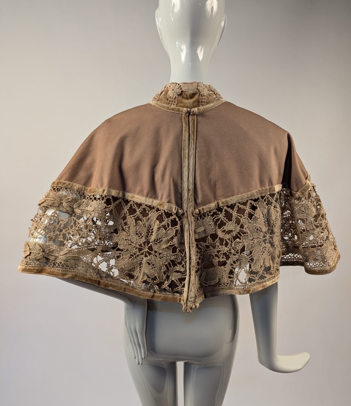 EARLY EDWARDIAN CASHMERE BODICE W BEAUTIFUL LINEN LACE EDGING