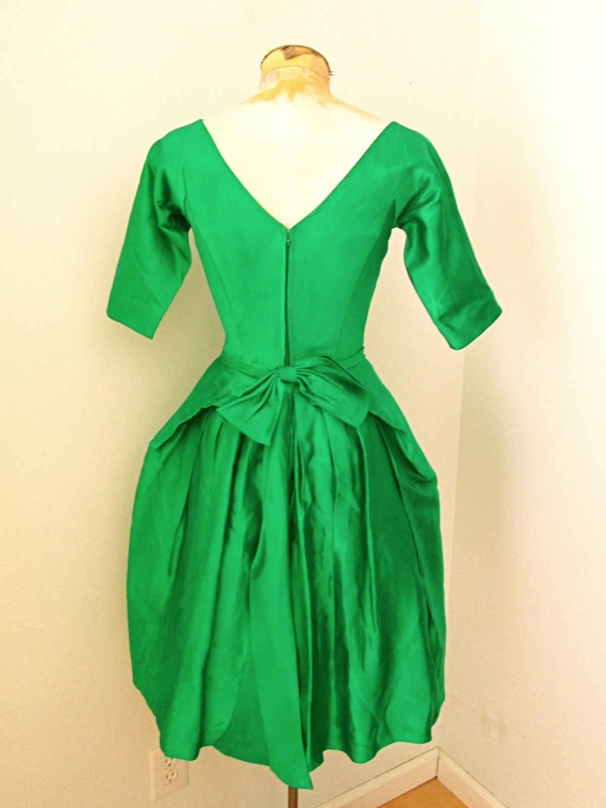 STUNNING Vtg 50s Prom Lorrie Deb Emerald Green Satin Cocktail Formal Dress 9