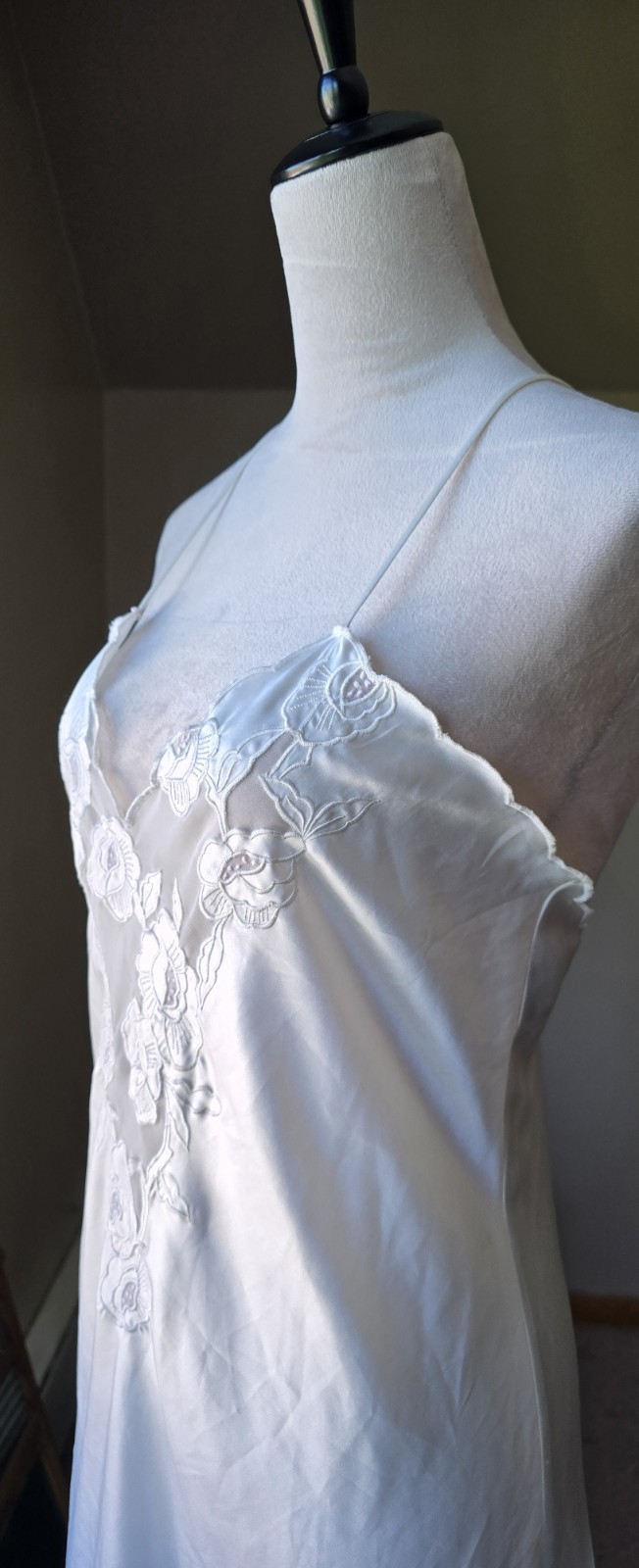 Vintage Natori White Full Length Nightgown Floral Applique Slip Dress Womens M