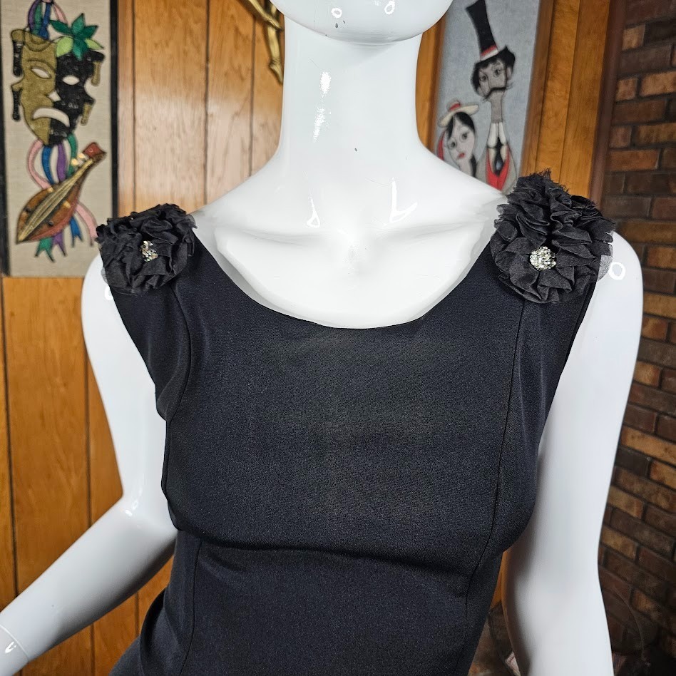 Vintage 60s Black Scalloped Ruffle Sheath Wiggle Pencil Cocktail Party Dress S/M