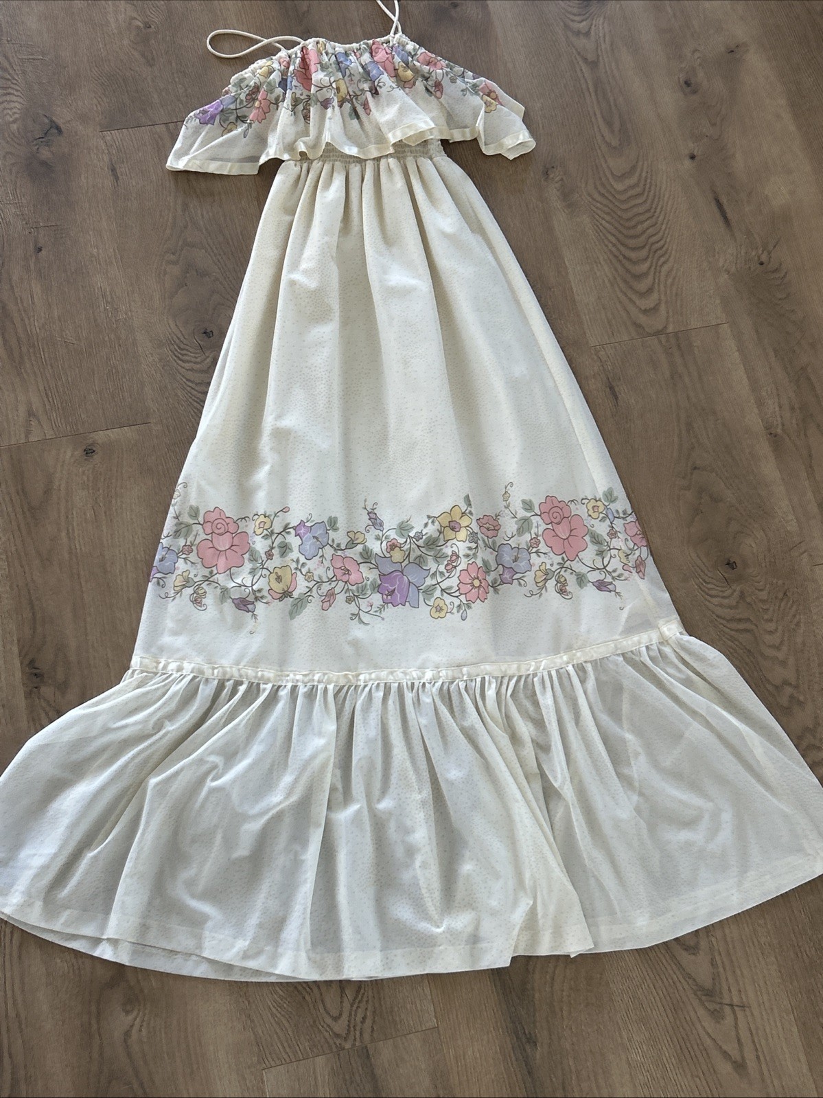 Vtg Vicky Vaughn Juniors 1970s Cream Floral Maxi Sundress Ruffle Bust XS/S Sz 5