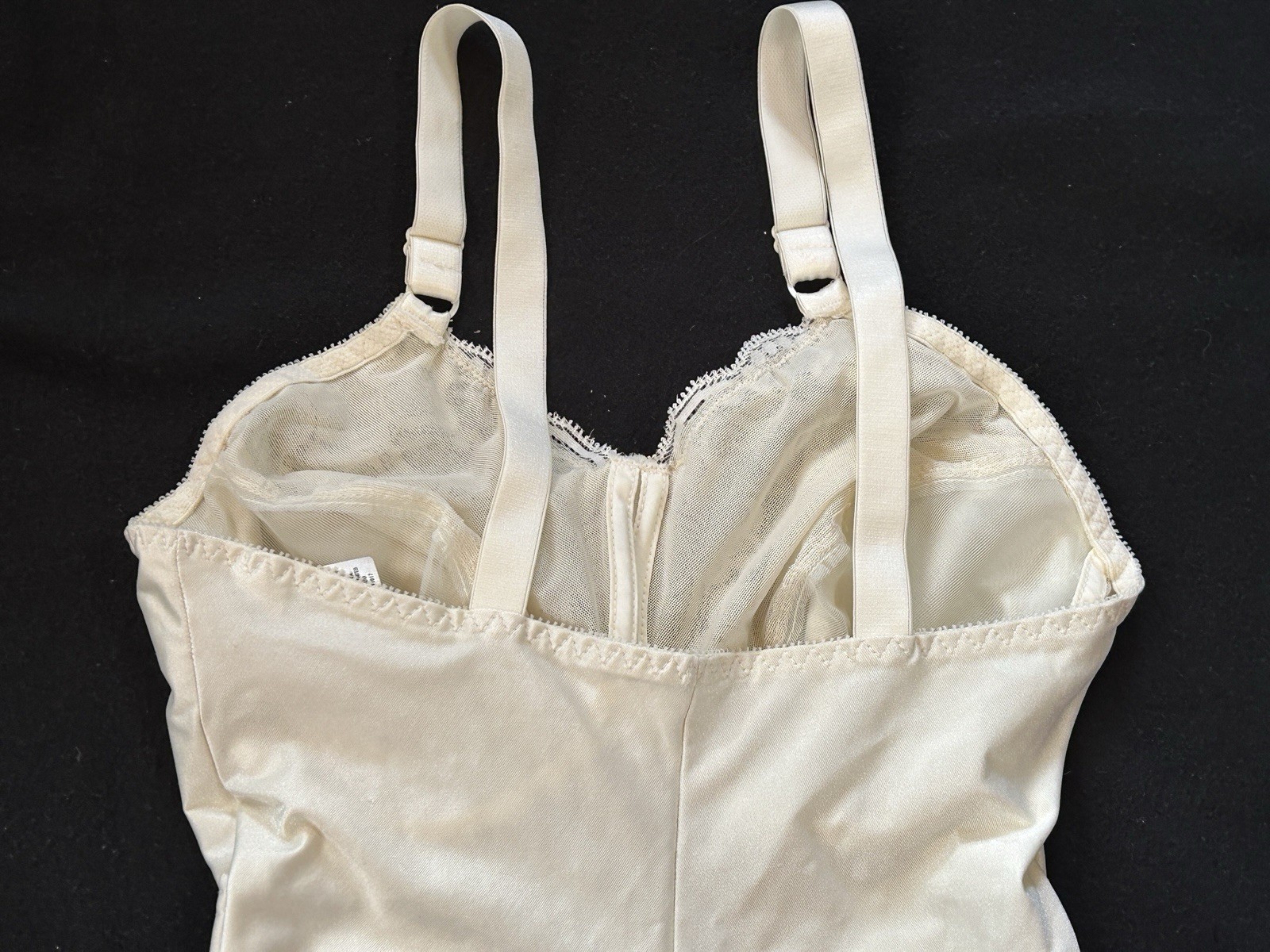 Vtg CROWN-ETTE 7917 Satin Lace Underwire Teddy Bodysuit Shapewear 38B Ivory