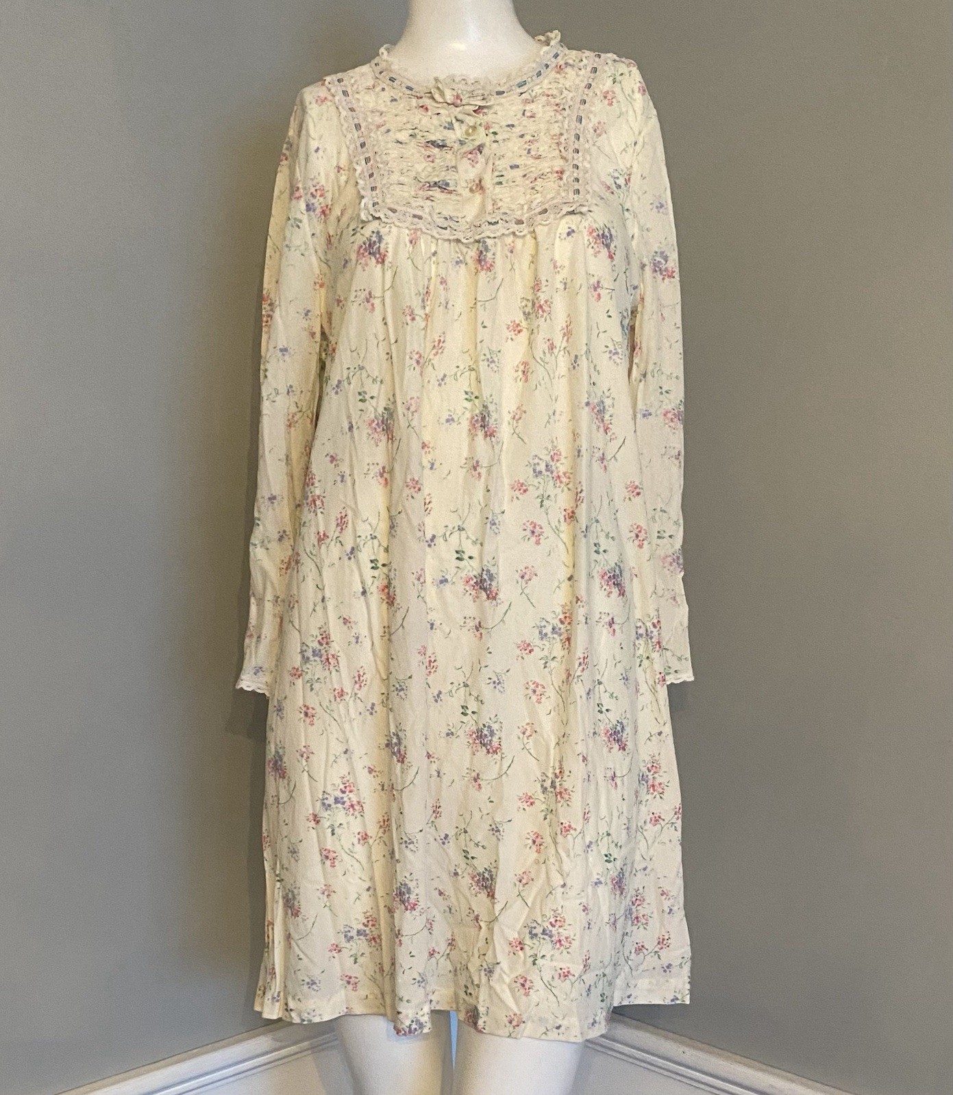 Vintage Miss Elaine Short Floral Nightgown Cotton Lace Long Sleeve Nightie Sz M