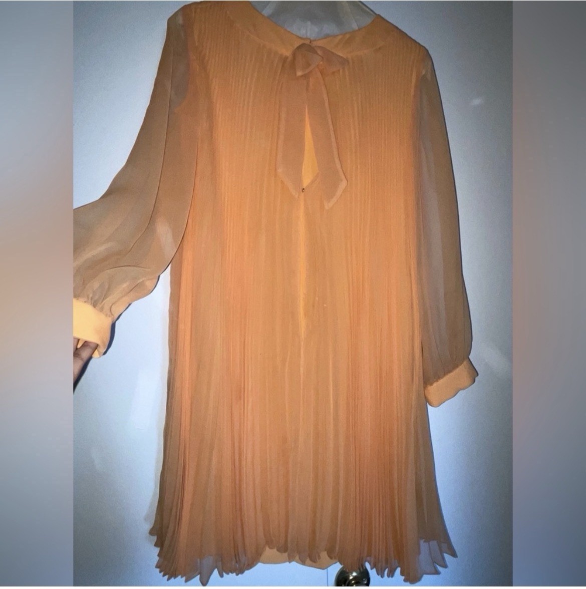 Lee Jordan Peach Chiffon Shift Dress Pleated Bow Tie Neck Size 7-8