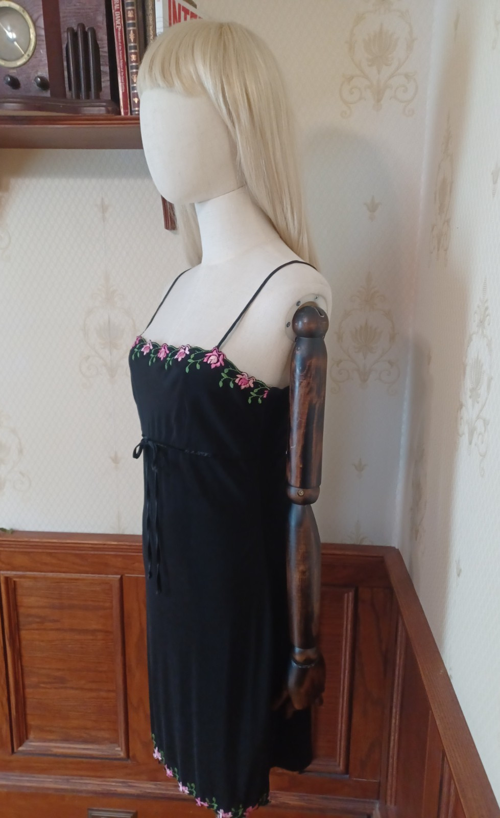 Vintage 1990s/Y2K City Triangles Pink Embroidered Black Bodycon Whimsigoth Dress