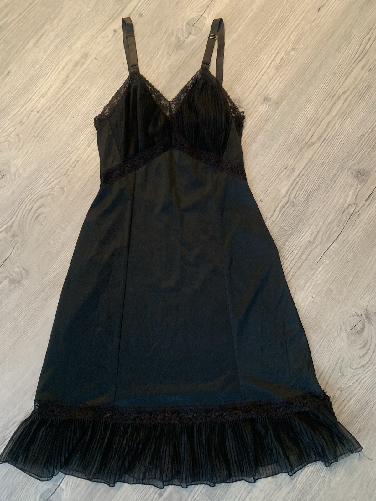 Vintage 1950’s Adonna Full Slip/petticoat Sz 32 Petite -Accordian Chiffon Pleats