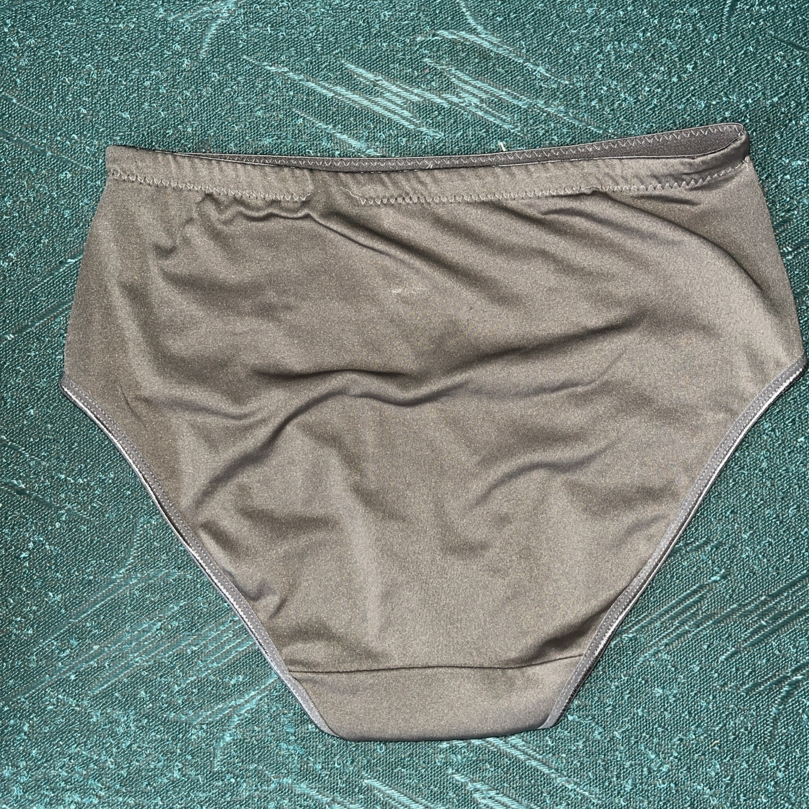 Vtg Kathy Ireland Medium Panties Second Skin Black & Tan Lace Satin Brief Shaper
