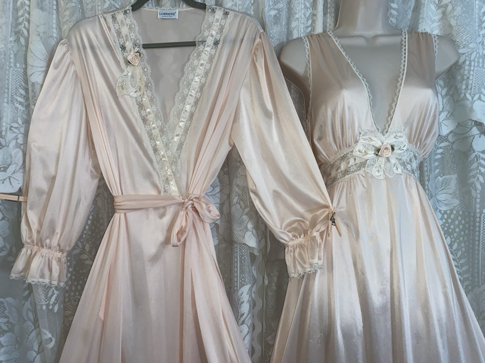 VTG S M FANCY LORRAINE PEACH SOFT Nylon WRAP Peignoir Robe Nightgown w Lace SET