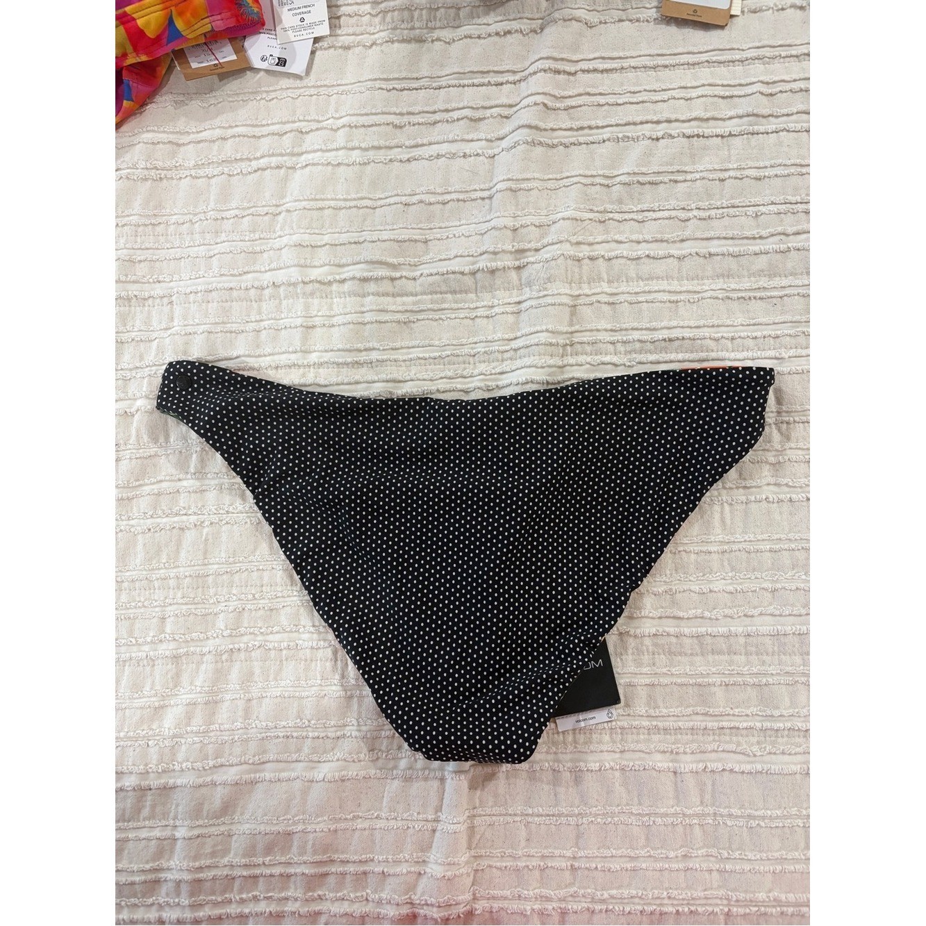 NWT Volcom Reversible Floral & Polka Dot Bikini Bottoms – Black/Multicolor