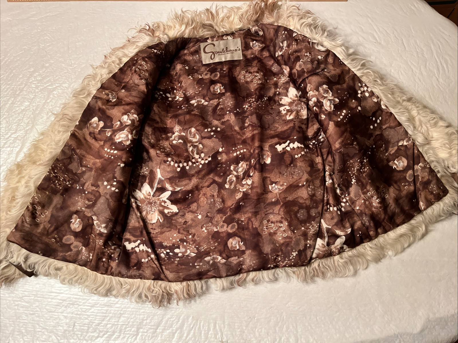 vtg MONGOLIAN SHEEPSKIN SHEARLING LAMBSKIN white fur coat SHEEP LAMB mob wife