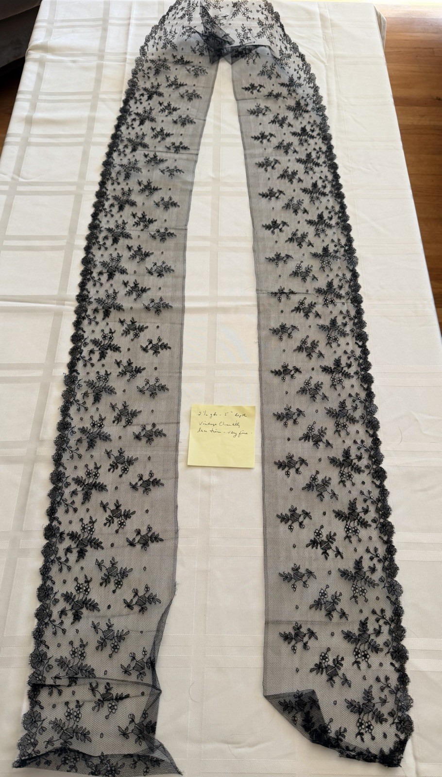 Early 1900s Black Embroidered Silk Chantilly Lace Trim Scarf 2.5 yards x 5&Prime;