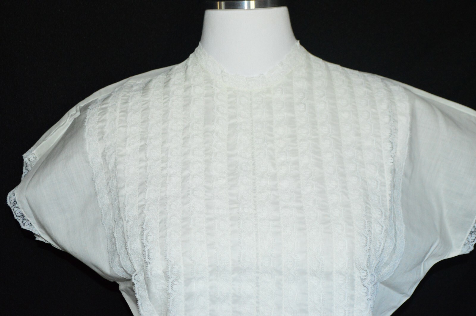 Eclipse Seattle Ivory Poly Blend Lace 1960&rsquo;s Blouse Vintage Top Size 32