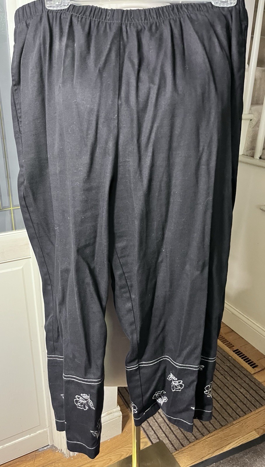 Koret City Blues Vintage18W Black Pull On Pants Embroidered Floral Elastic Waist
