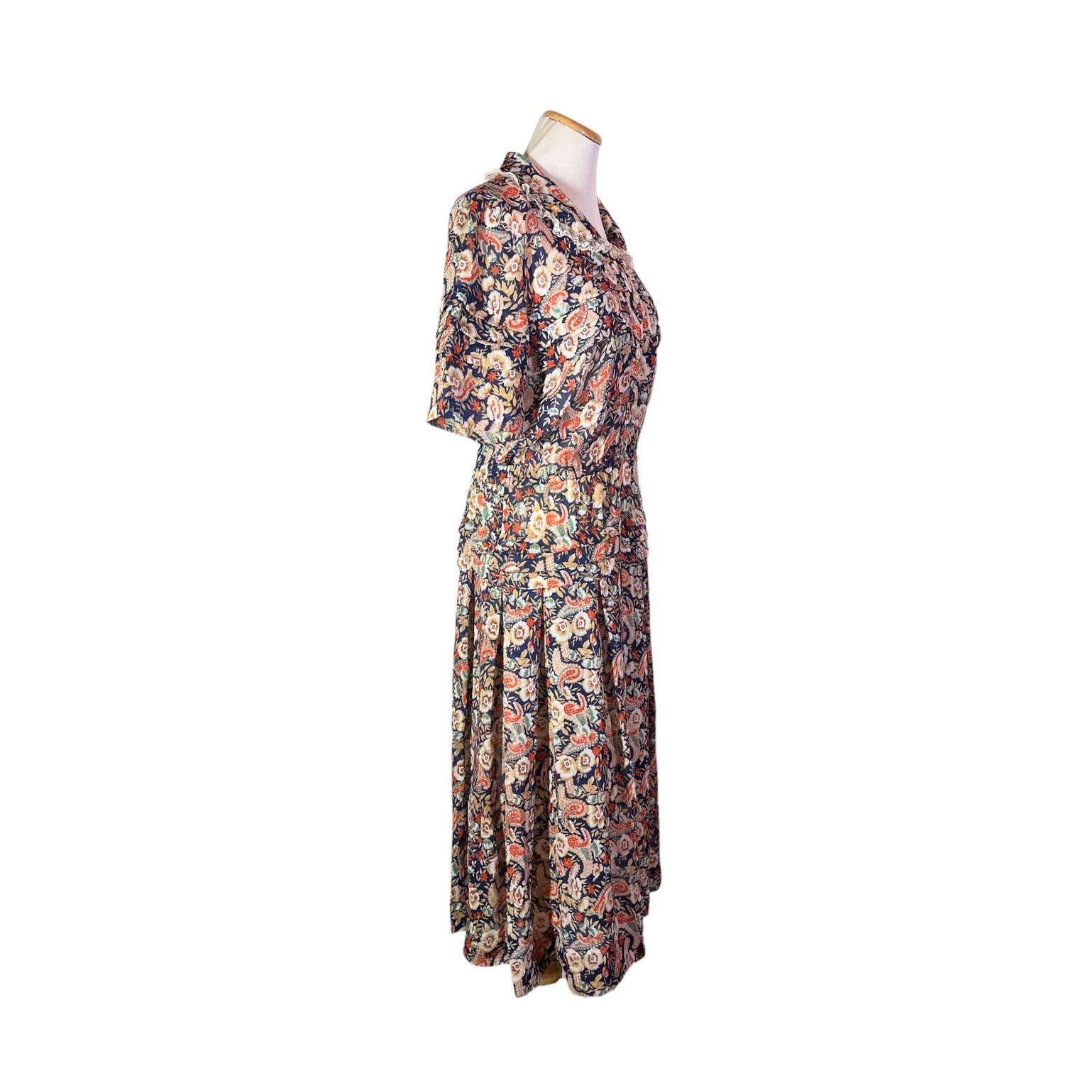 Vintage Unbranded Floral Shirtdress Sheer Lace Collar Fits 10/12
