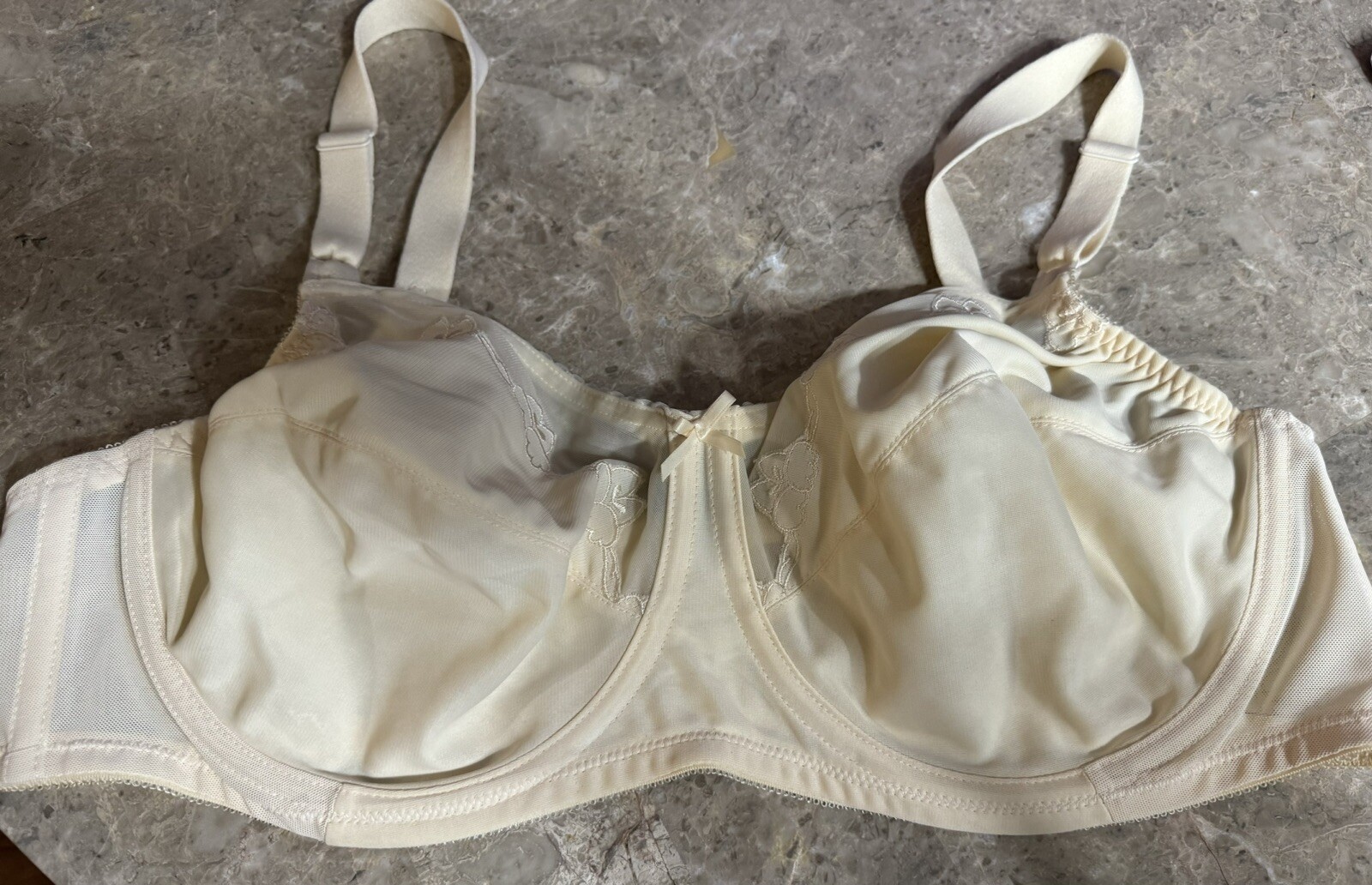 VINTAGE BALI BRA! 44 C. LIGHT PEACH ?