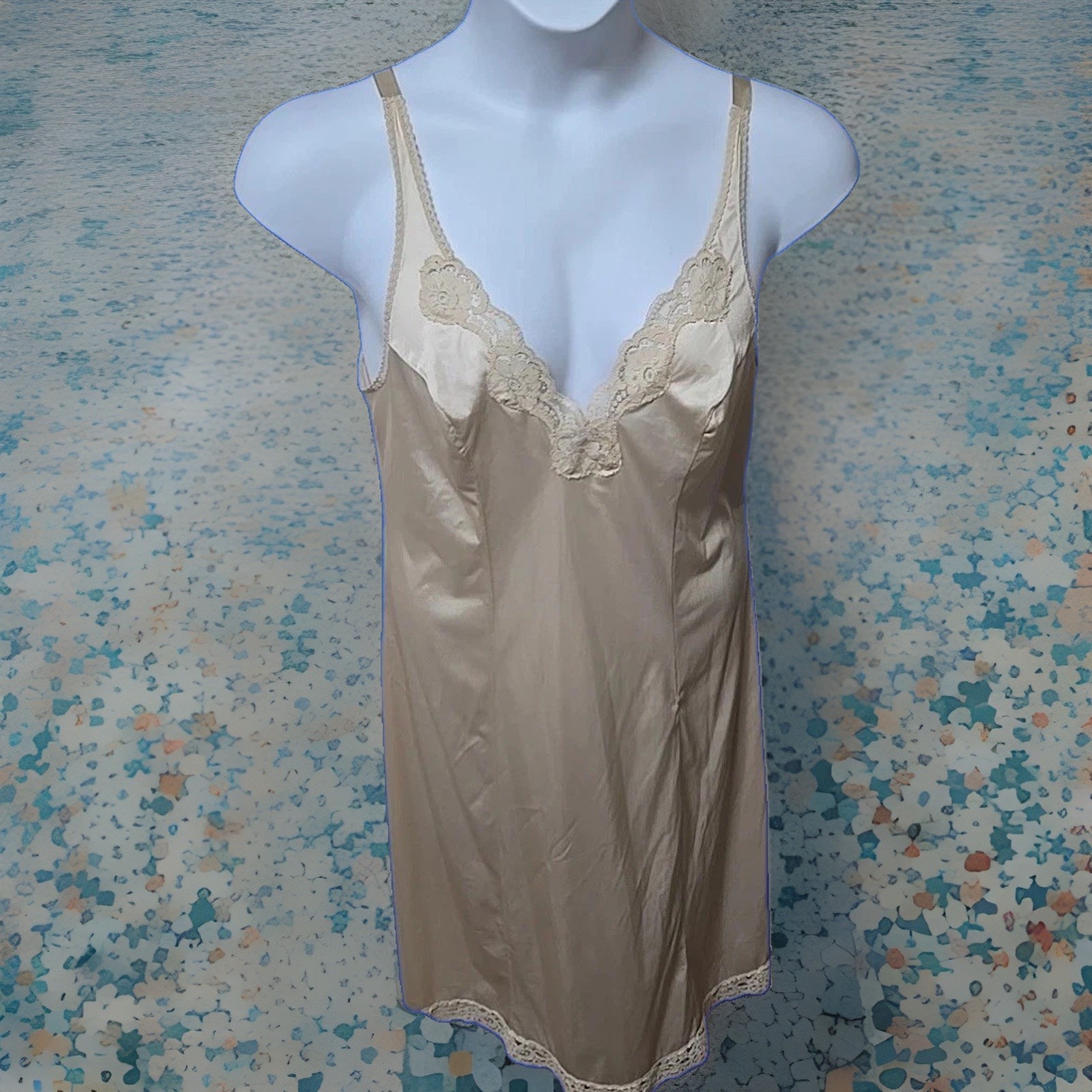 Vtg Lingerie 1970-80&rsquo;s Vassarette Underneath it All Full Slip Nylon Beige Sz 38