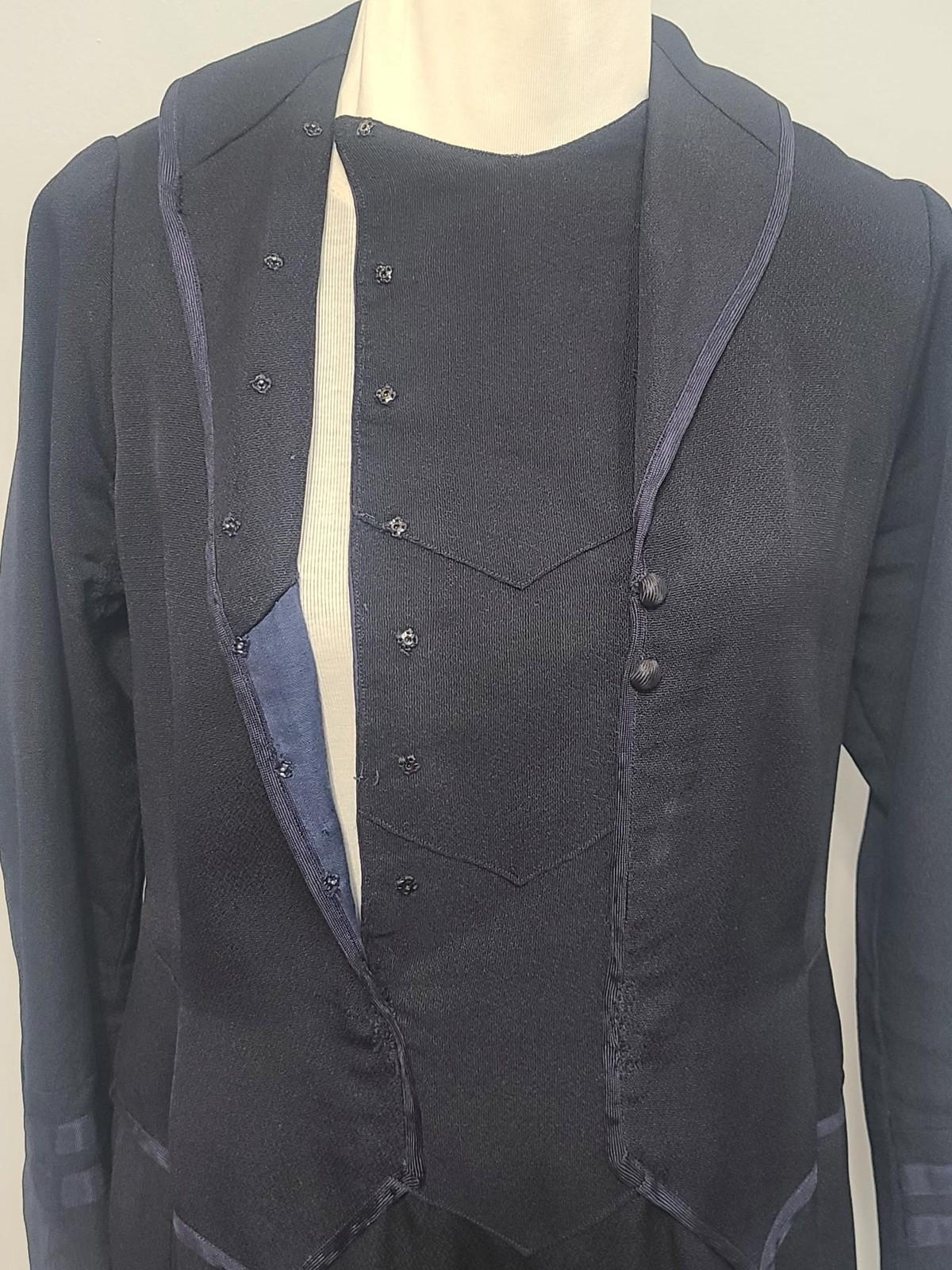 Vintage 1920s Flapper Dress Dark Blue / Black Wool German (B-40&Prime; W-37&Prime;) AS-IS