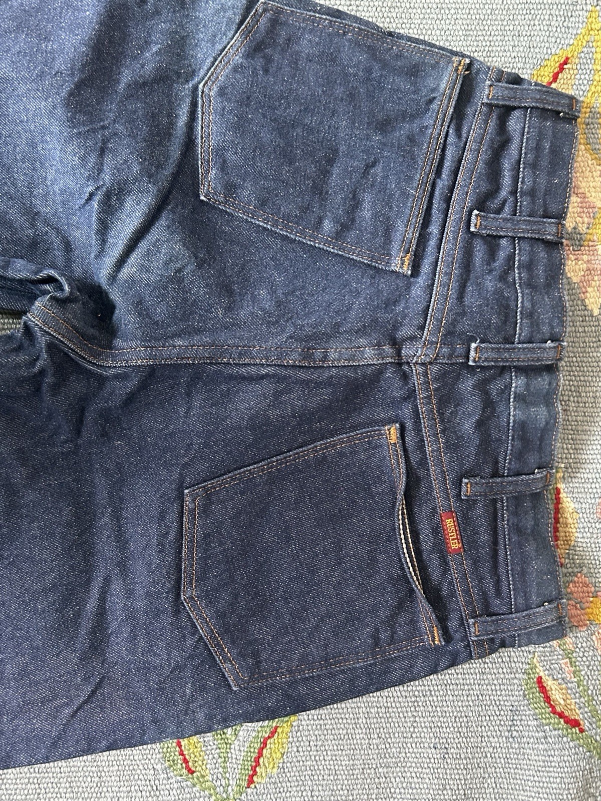 1970s Dark Wash Straight Leg Jeans – Size 28