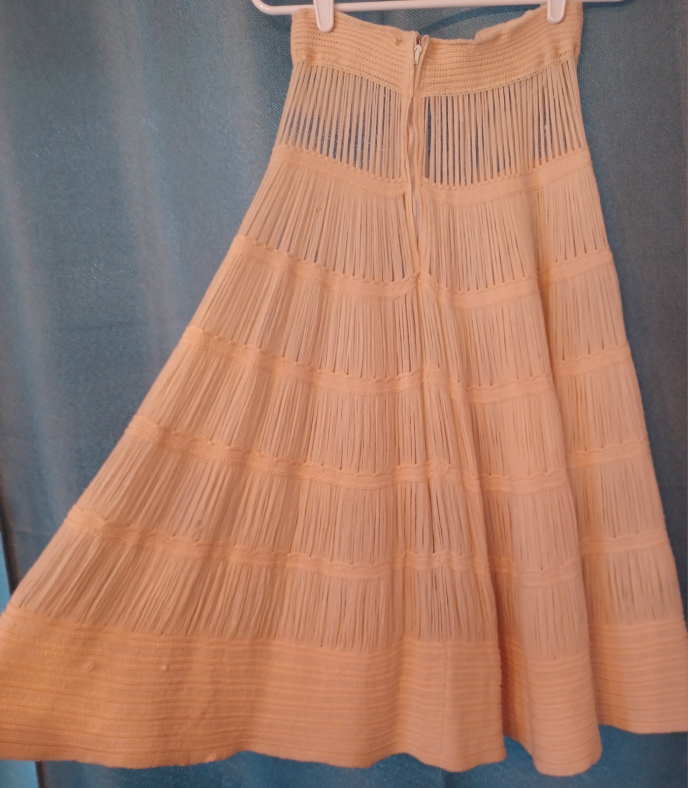 Vintage 1970s Hand Loomed Pleated Maxi Skirt Ivory Boho Prairie 26&Prime; Waist