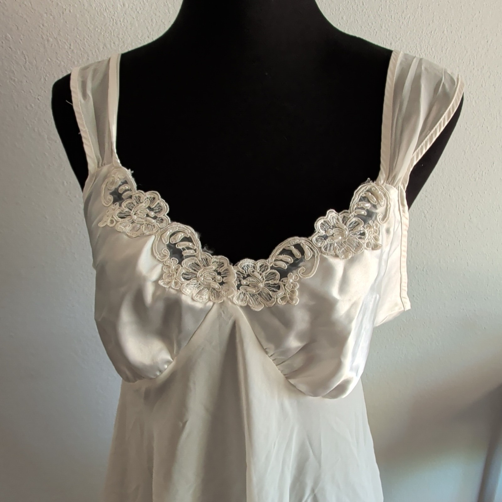 Secret Treasures Ivory Polyester Satin Slip Chemise Lace Trim Lingerie Size L