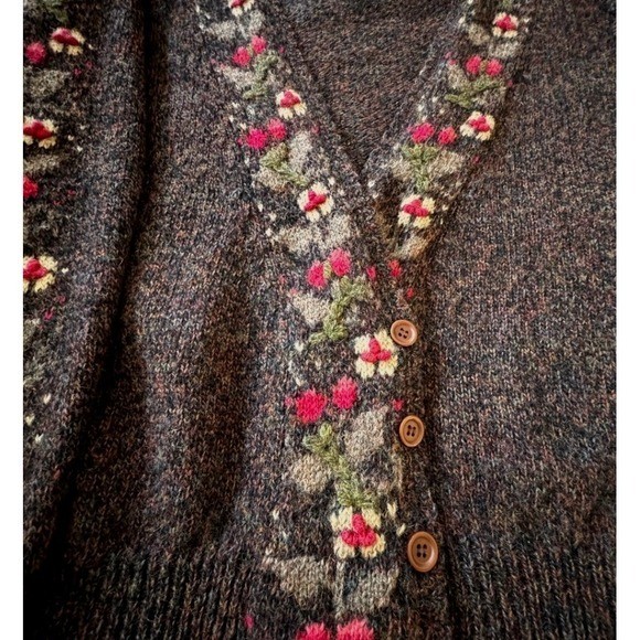 Vintage Components Susan Bristol Shetland Wool Floral Hand Embroidered Cardigan