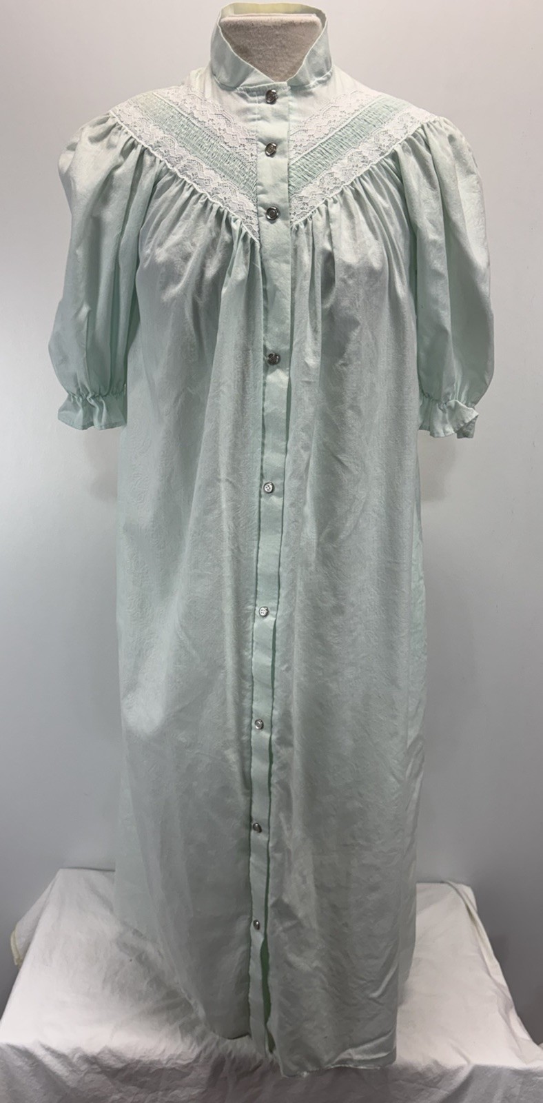 Vtg Gillian O’ Malley House Dress Nightgown Mint Green Snap Front Lace 36” Bust