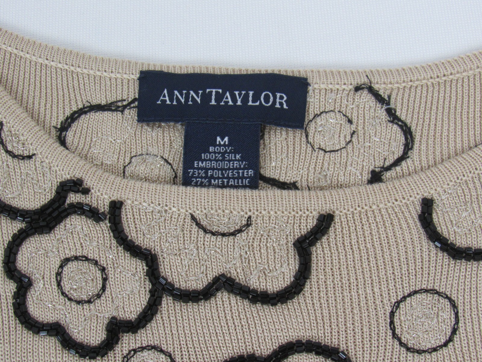 VTG 1990s 2000s MOD ANN TAYLOR SILK BEADED SLEEVELESS TOP SIZE MEDIUM TAN BLACK