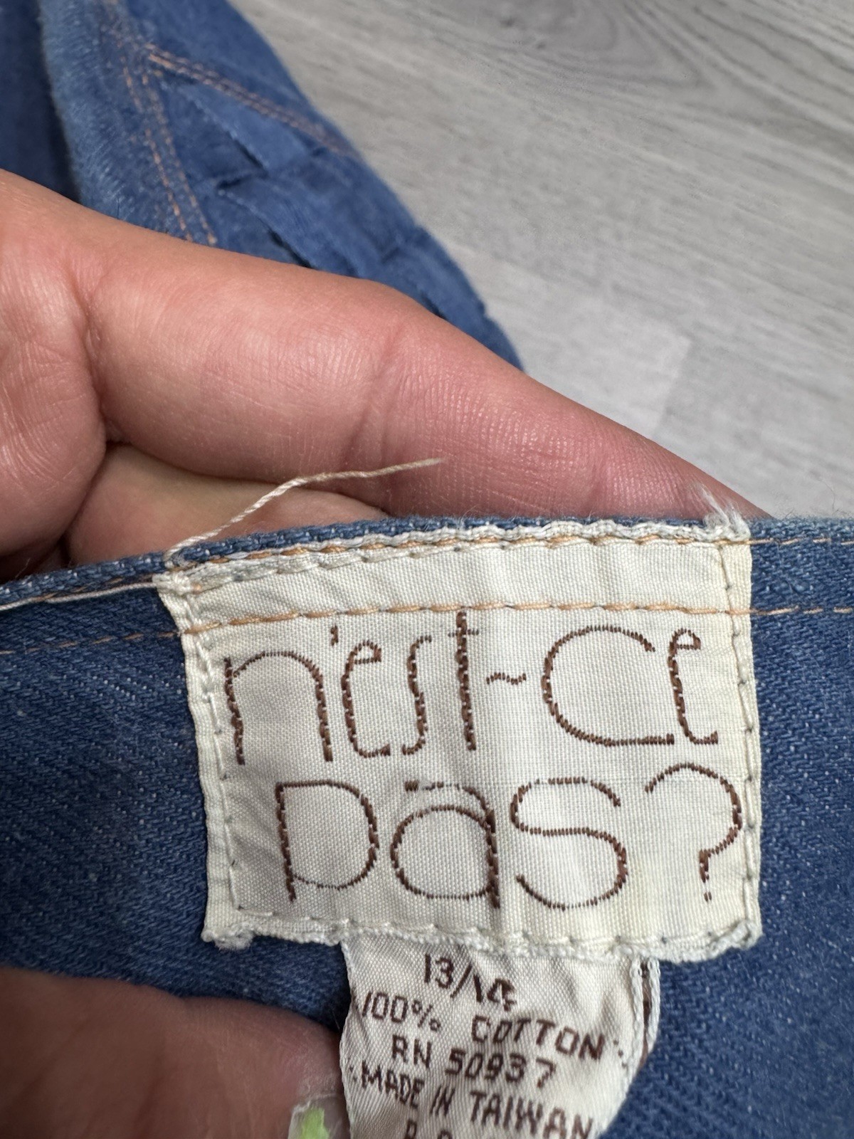 Vintage 70s n&rsquo;est ce pas? Bell Bottom Jeans Hippie size 13/14 Cargo 30×32