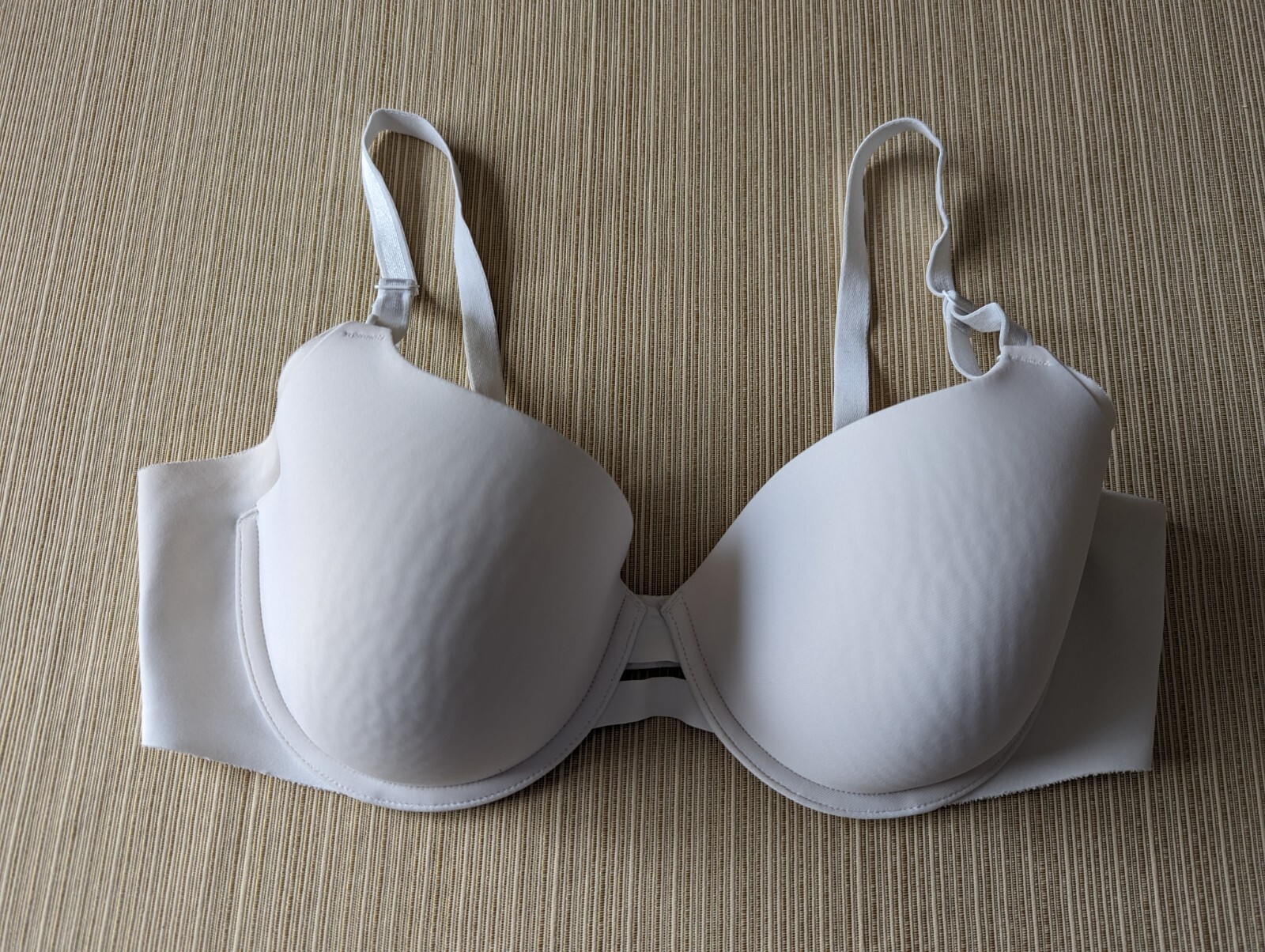 Lovely Warner&rsquo;s 3561W Extra Coverage Sides Full Cup Underwire White Bra 38 B