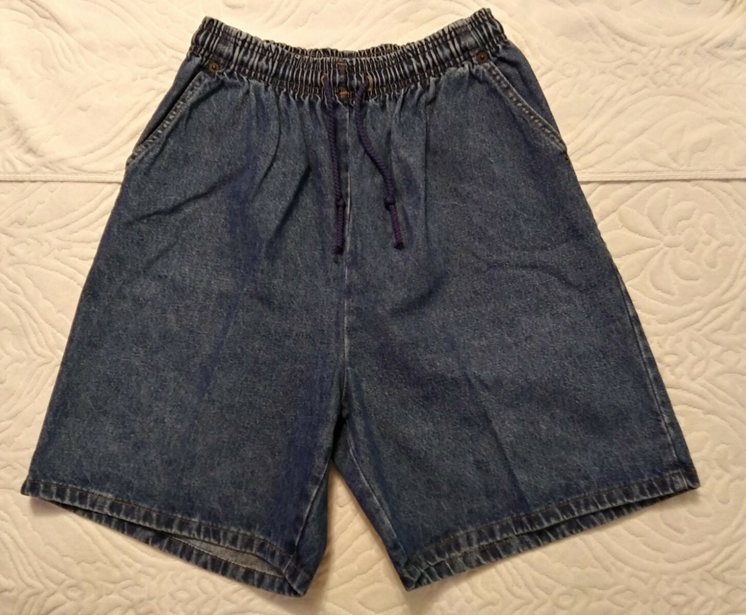 Vtg. 80&rsquo;s denim shorts Sz.14 elastic waist drawstring pockets MOM 13.5 in. rise