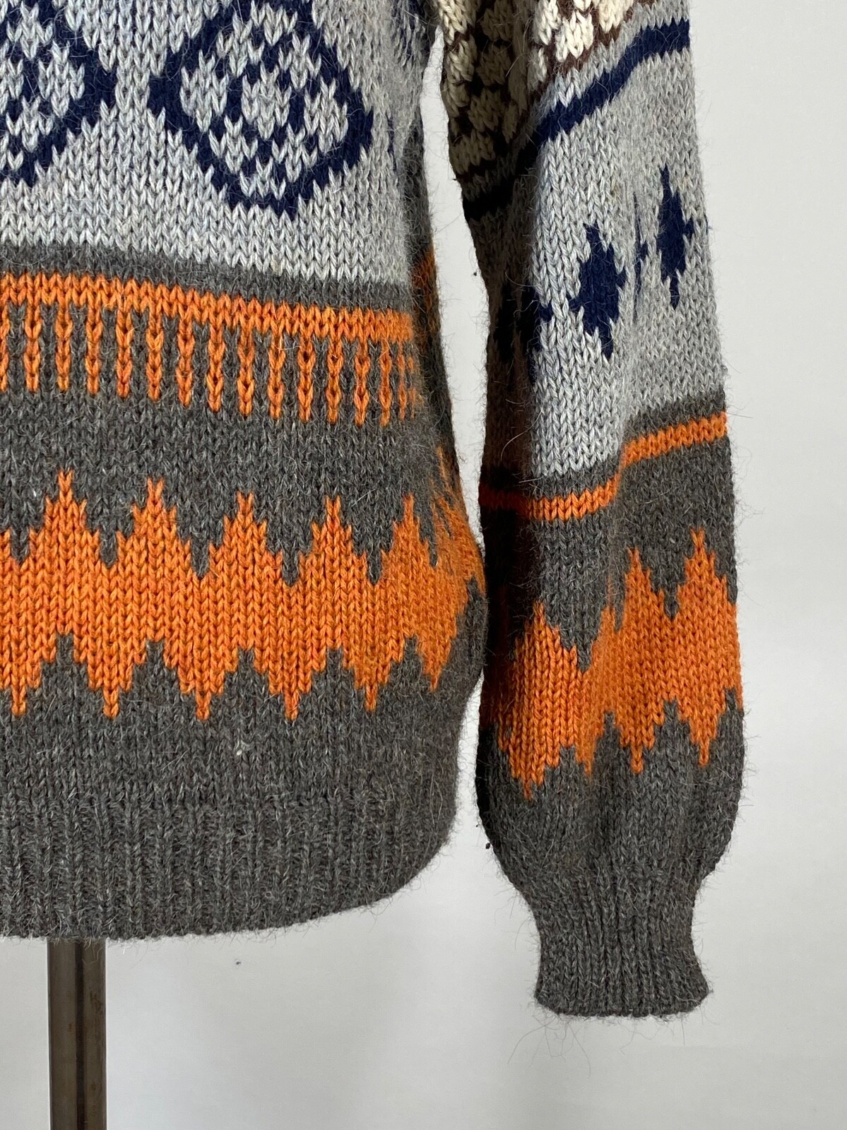 Vintage 1980&rsquo;s LINEA DE ALPACA Peruvian hand knit alpaca wool unisex sweater S/M