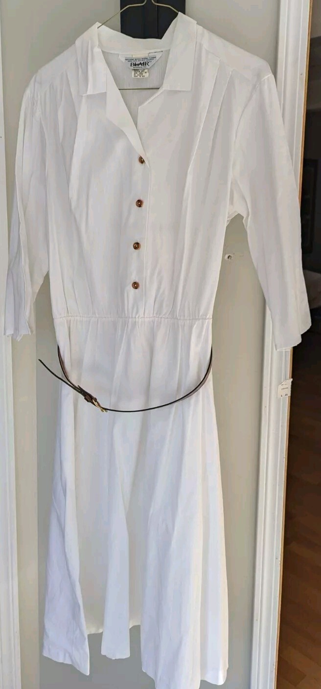 Vintage 60&rsquo;s 70&rsquo;s Blair Size 14 White Dress Warren PA, Wood Buttons Belted, New!