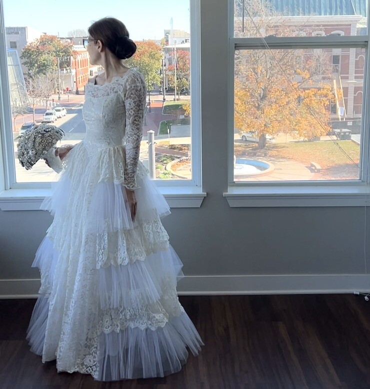 Vintage 1950s 1960s White Tulle + Lace Cupcake Tiered Ruffle Wedding Dress XXS