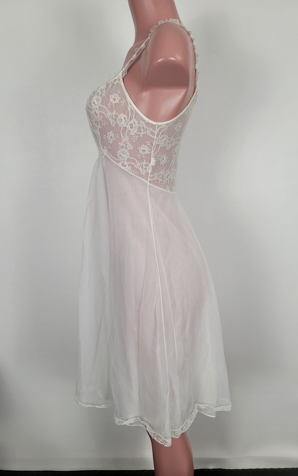 VTG Vanity Fair Sheer Chiffon Negligee Bridal White Baby Doll Sz 32 Nightie Gown