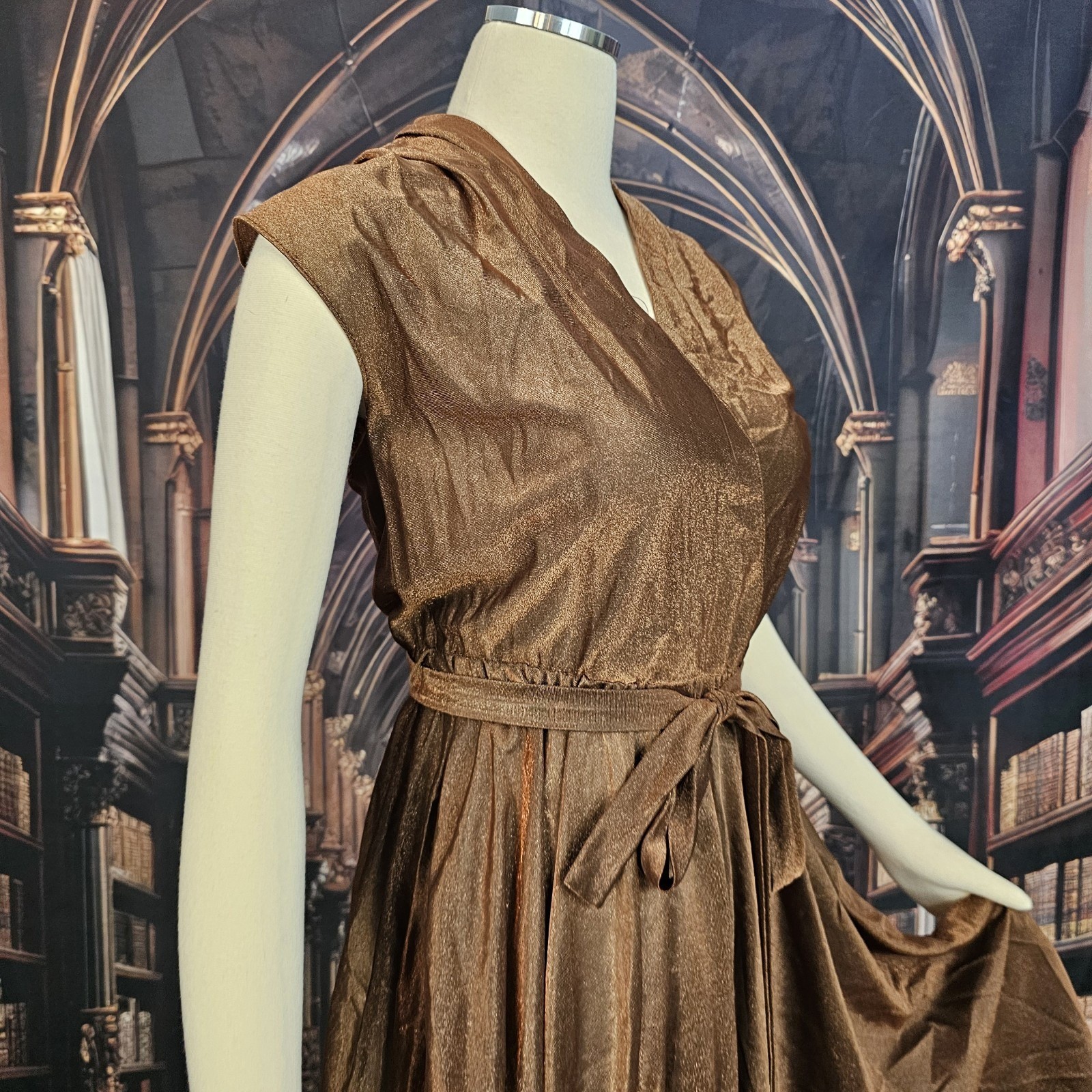Vintage 1970s Dress Copper Brown V-neckline Cap Sleeve Tie Waist Circle Skirt