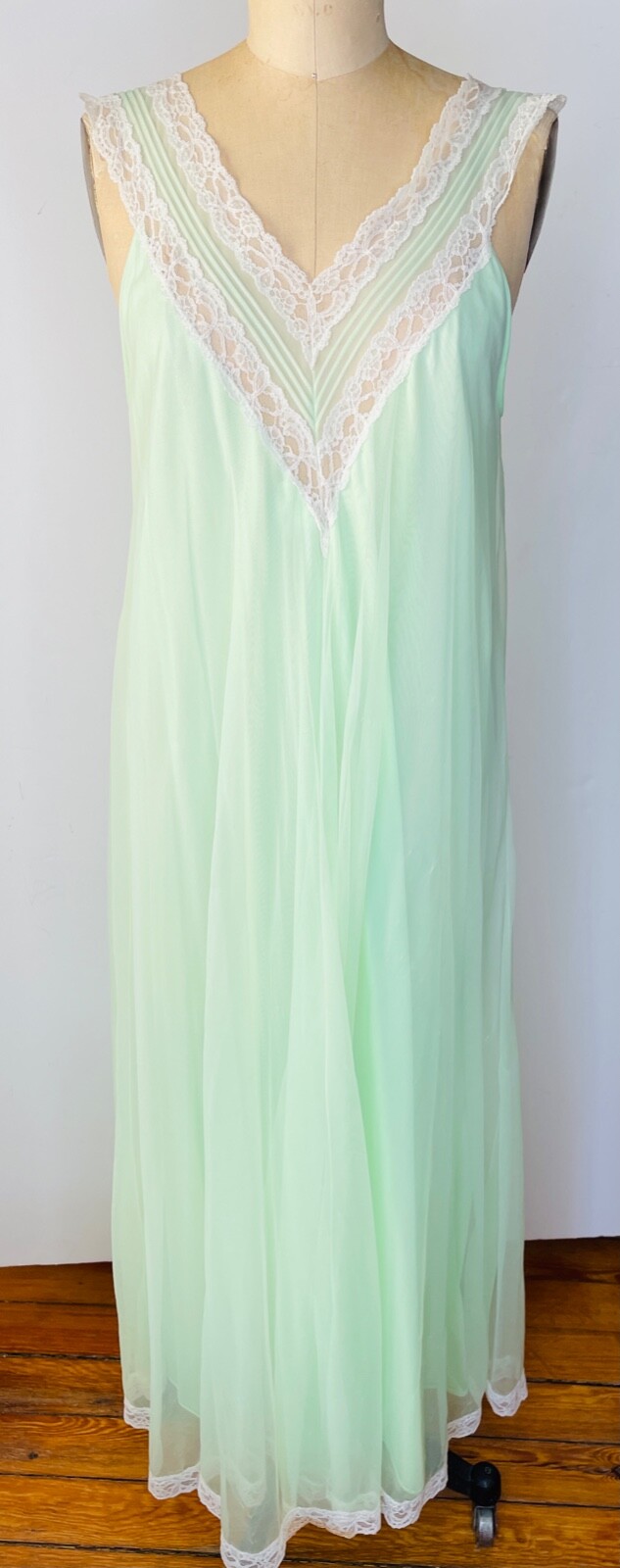 VTG WARD&rsquo;S MINT GREEN GODDESS CHIFFON&LACE FULL SWEEP NIGHTGOWN NEGLIGEE*S/M