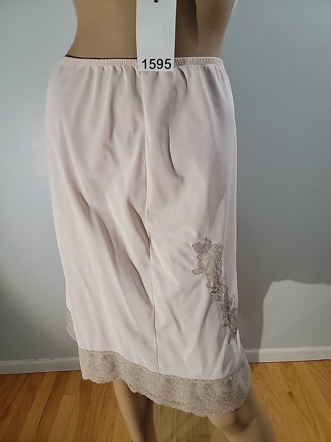 Vintage Charmode All Nylon Pink Half Slip Gray Lace Detail Size Medium