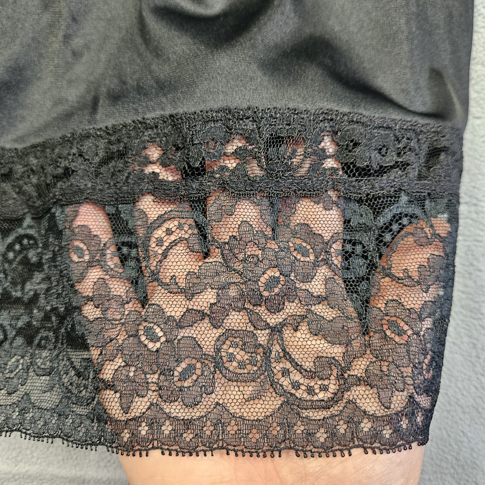 Vintage Lorraine Slip Womens 44 Dress Lingerie Delicate Lace Goth Babydoll