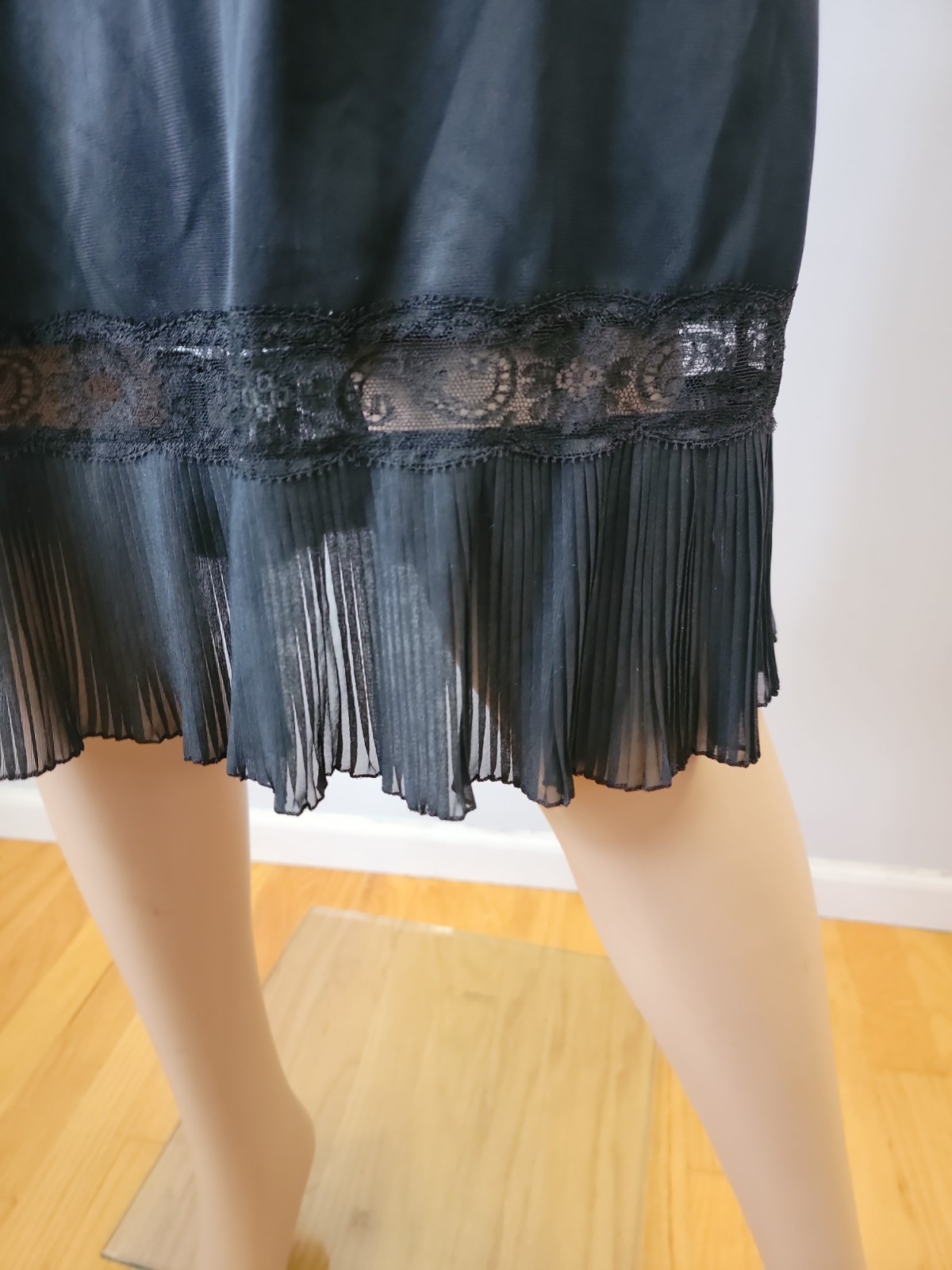 Vintage Charmode Tricot Nylon Black Full Slip Pleat/Lace Detail 36 Tall