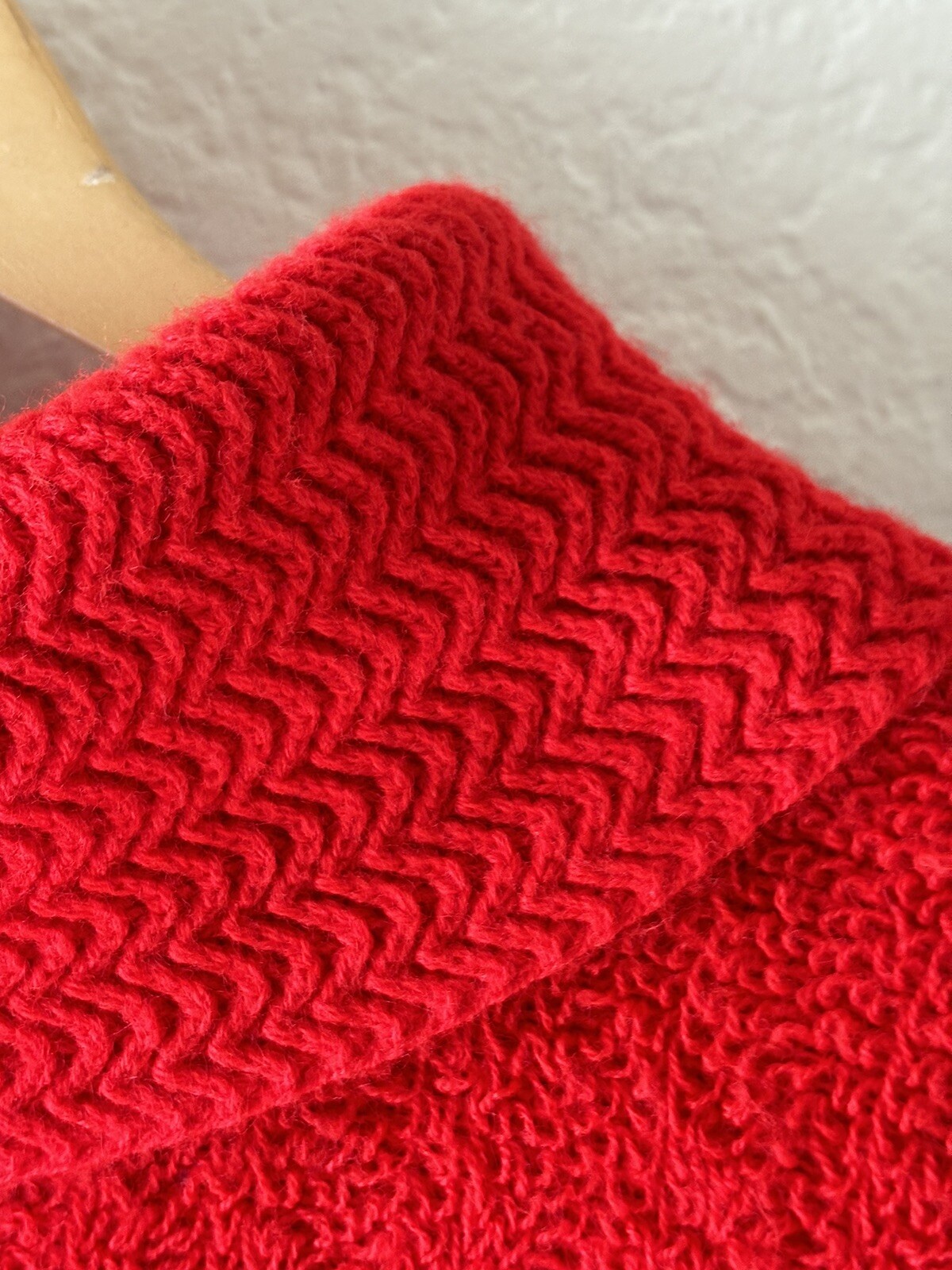 Vintage 60s Womens Sweater Red Sz 4 Gaylana Styled by Peter Freund Milliken Yarn