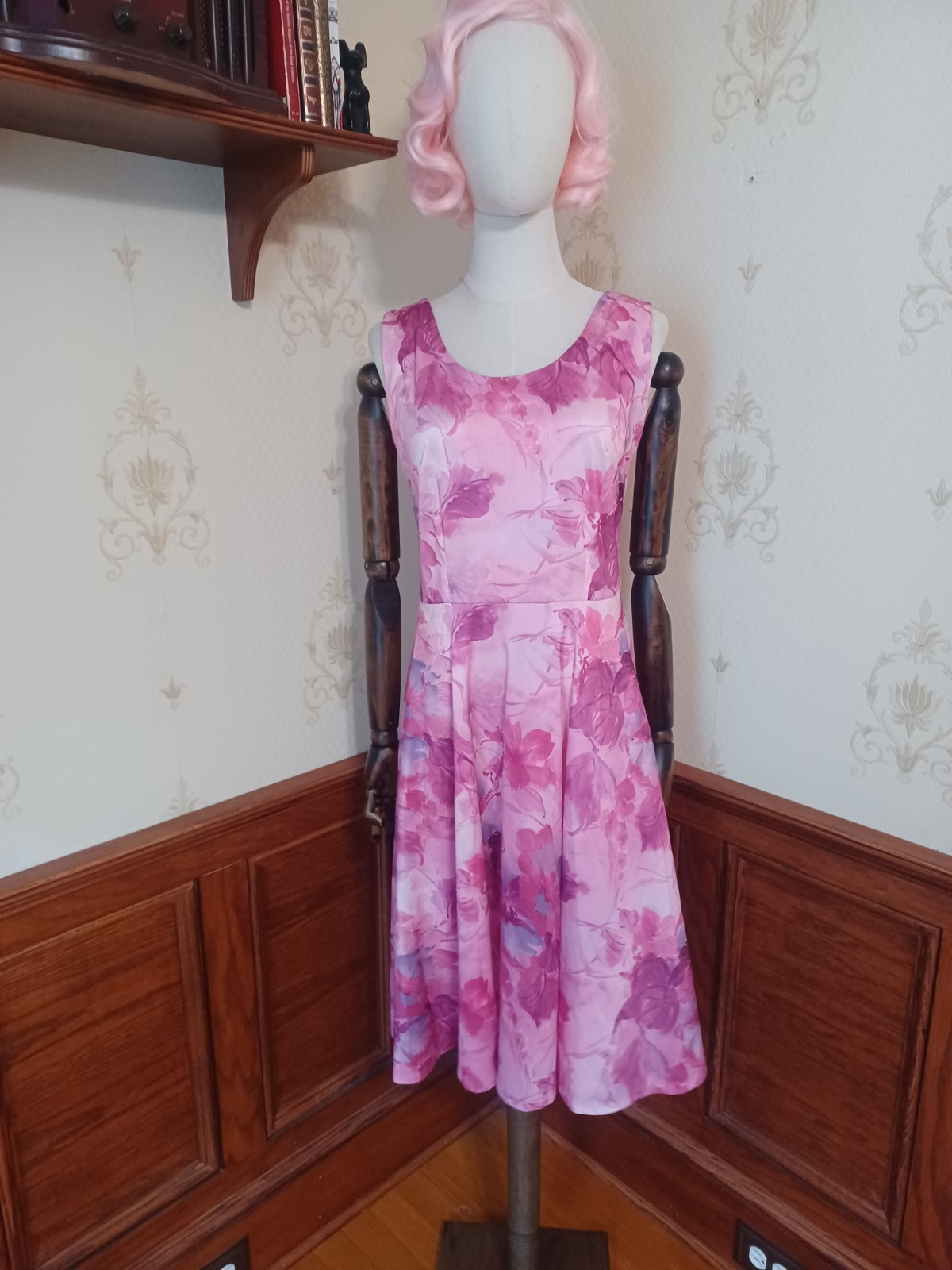 Vintage 1960s/70s Pink Pastel Romantic Mod Garden Party Watercolor Floral Dress