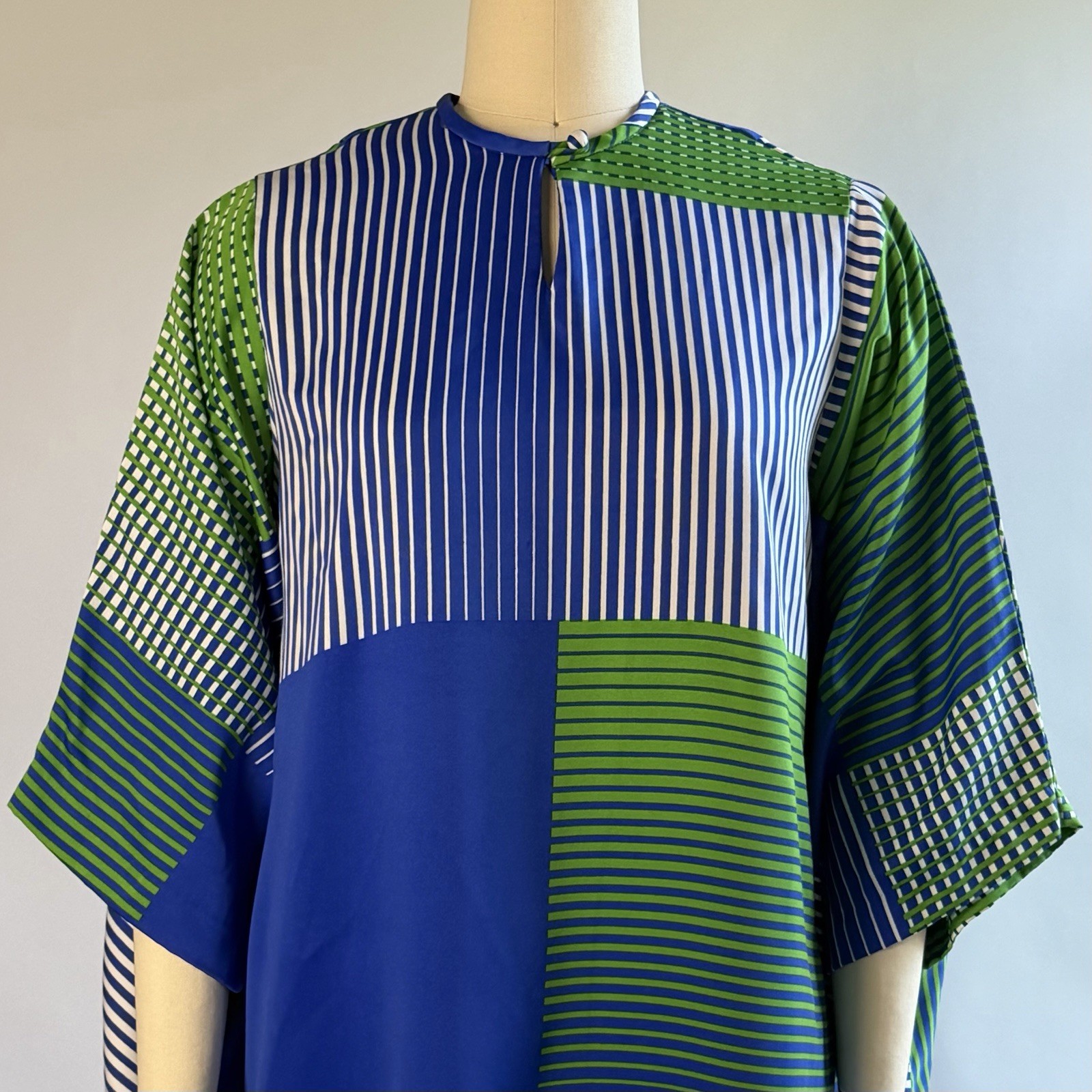 Concept 70s by Swirl Mod Caftan Kimono Sleeves FAB! Size M