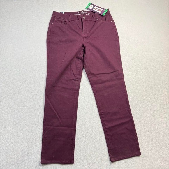 New with tags Gloria Vanderbilt Rail Straight jeans in rich burgundy colorway.