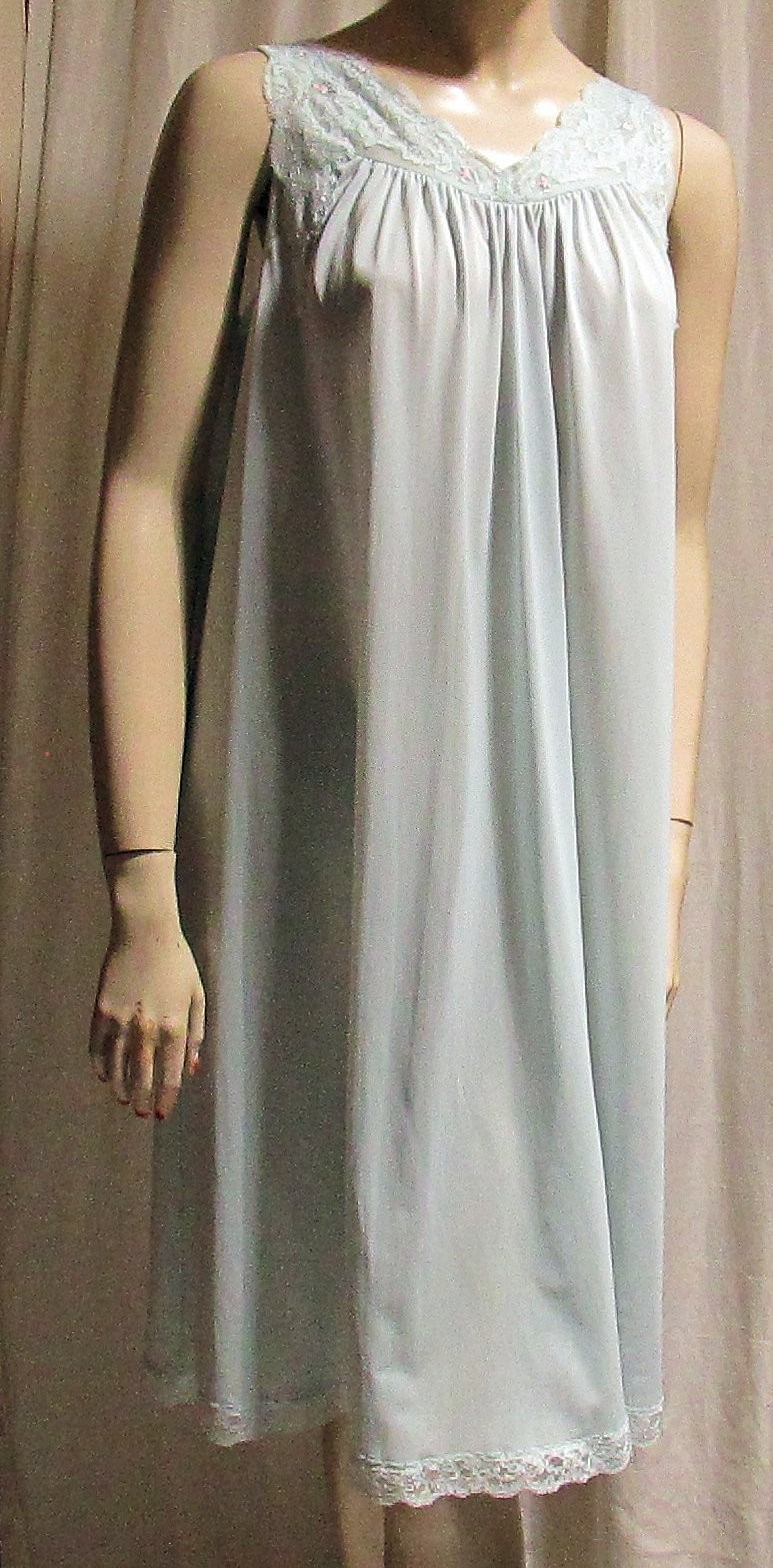 VTG Shadowline Peignoir Silky Nylon & Lace Trim Nightgown sizeSmall Blue USA