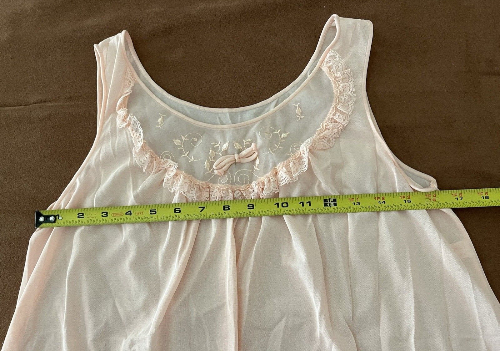 LORRAINE Peach Sleeveless Embroidered Floral Lace Neck Nightie Nightgown S VTG