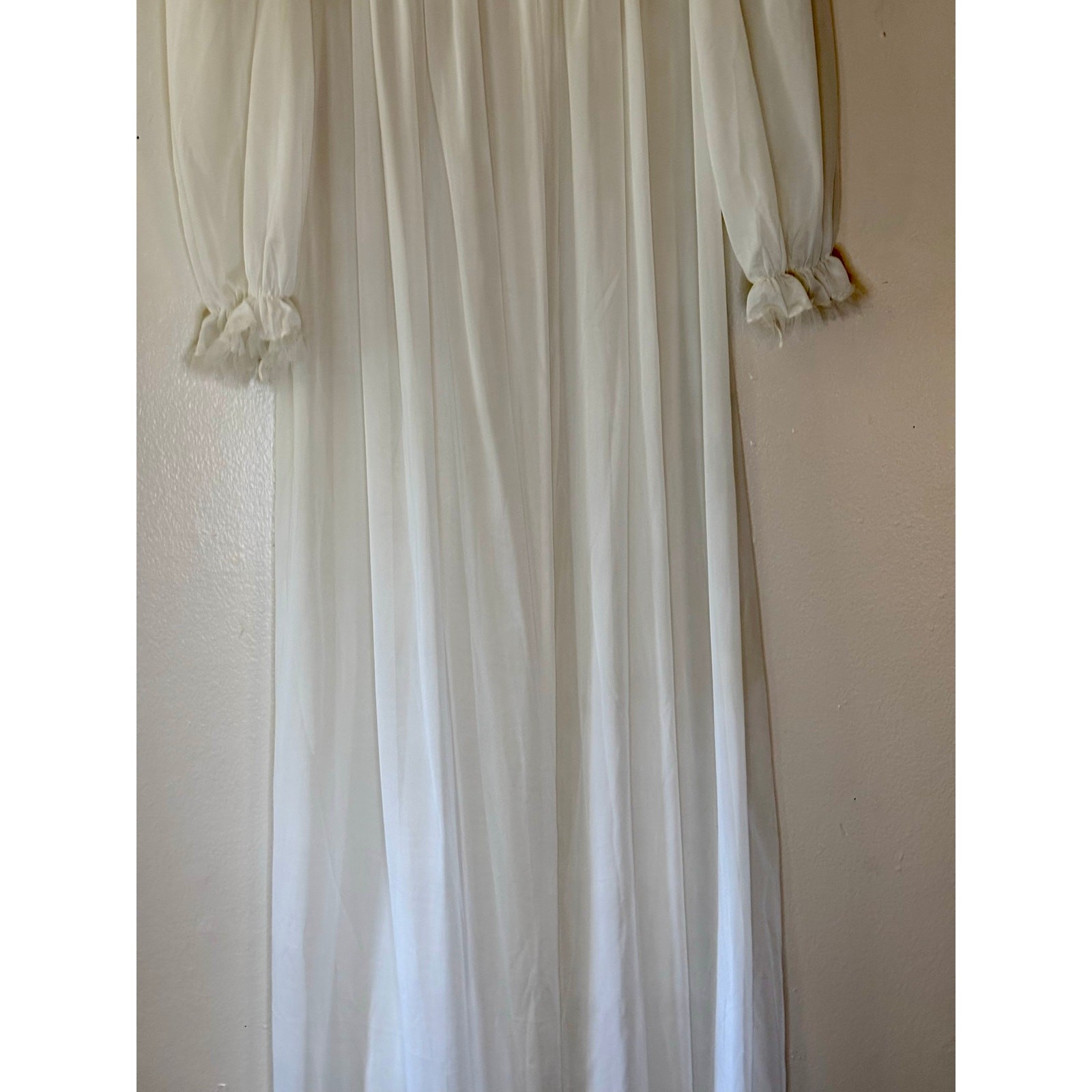 Vintage 1960s White Nylon Peignoir Robe Lady Lenora Tulle Trim Bridal