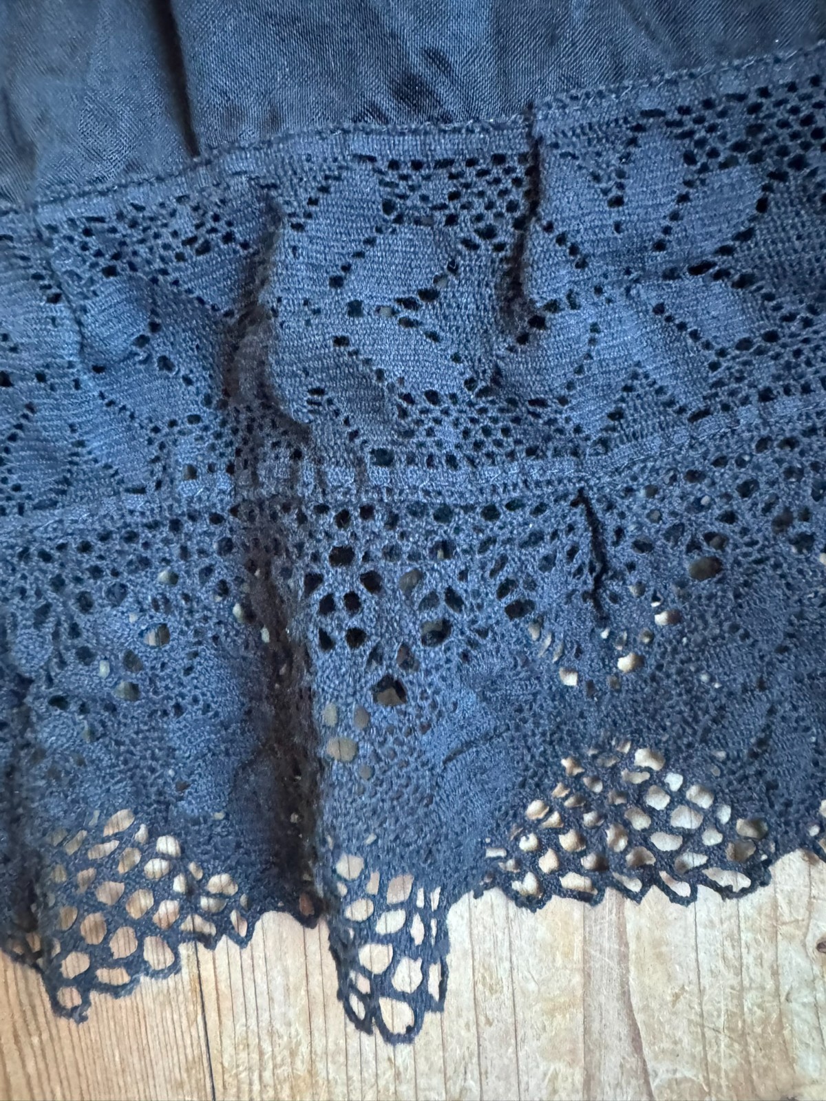 Antique Edwardian 1900 Cotton Gothic Lace Skirt Vintage 44/46