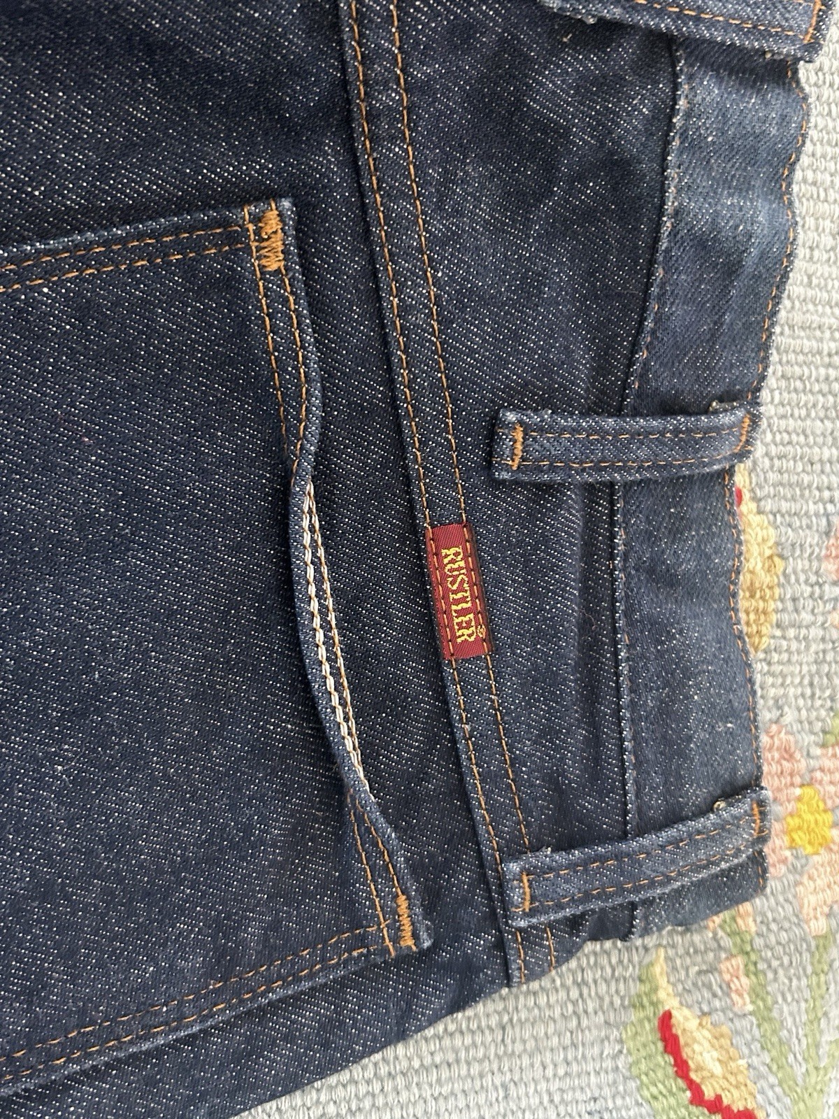 1970s Dark Wash Straight Leg Jeans – Size 28