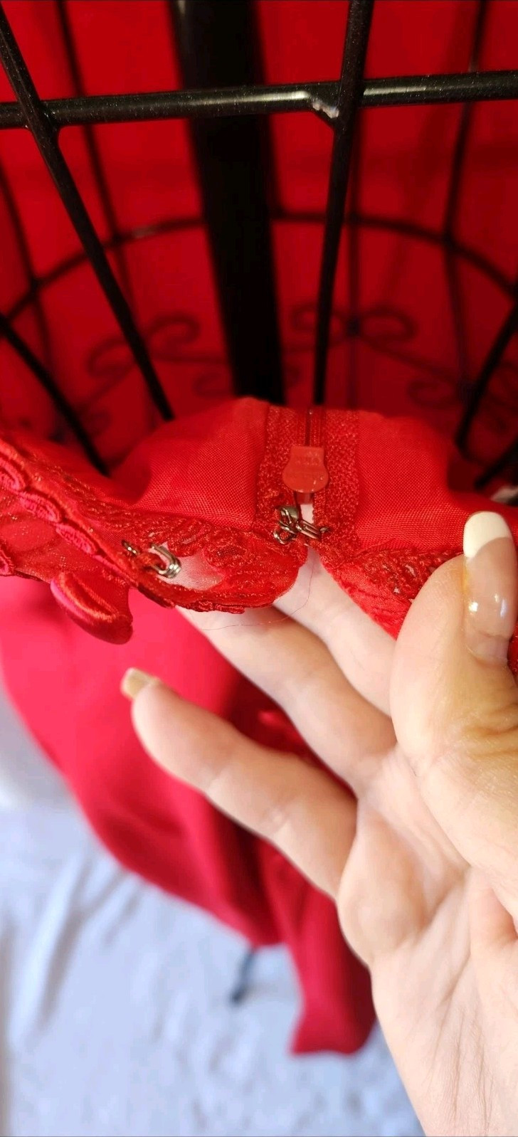 Donna Morgan Red Beaded/ Embroidered Chiffon Dress Formal/Cocktail Dress Sz 10
