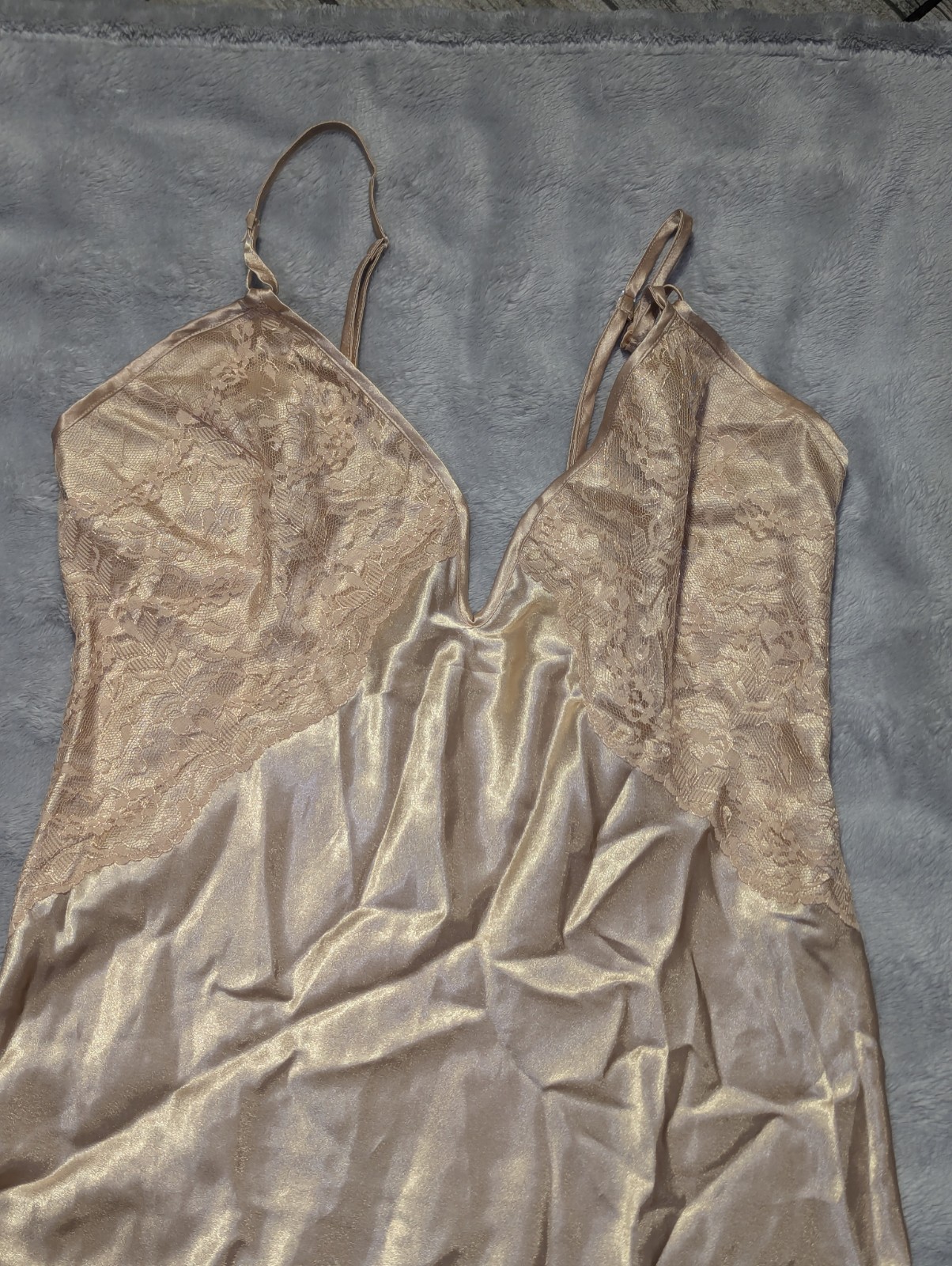 Marilyn Monroe by Warner&rsquo;s Beige Lace Slip Dress M Polyester 2087 48in